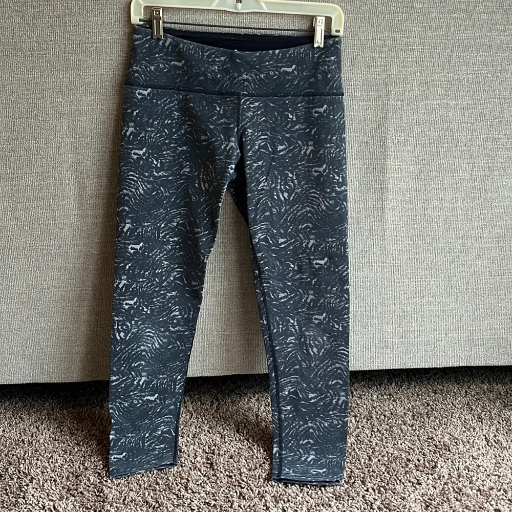 7/8 Gray Pattern Leggings Women’s S